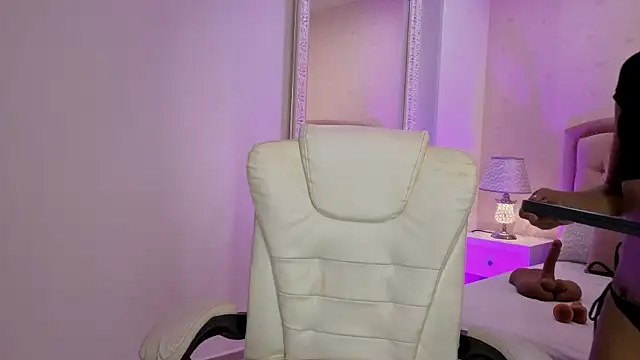 ChloeMoon9 webcam