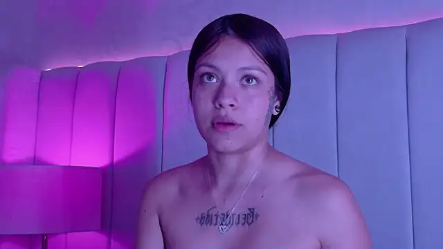 Emily__Stef webcam