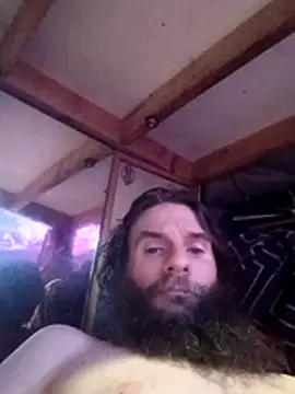 nearby_causual webcam