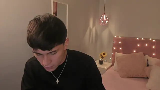 ryan_valentino webcam