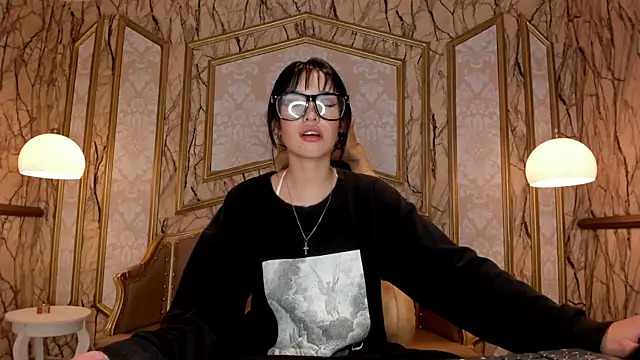 Kitty_Cutte webcam