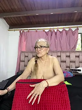 Sexytaty2022 webcam
