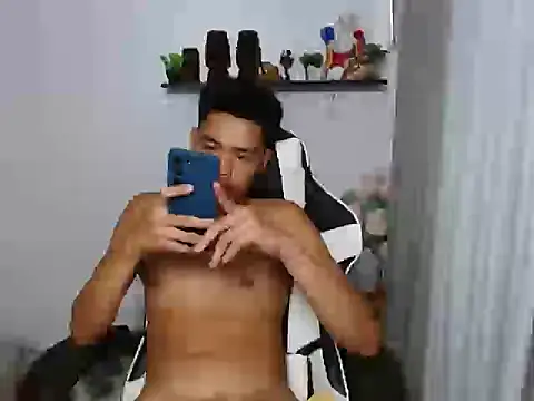 curlyasian_njxx webcam