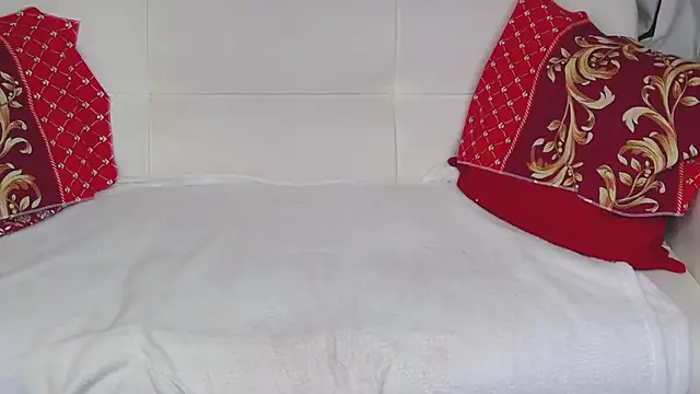 YourHotGranny webcam