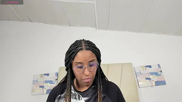 Sophia_Ebony webcam