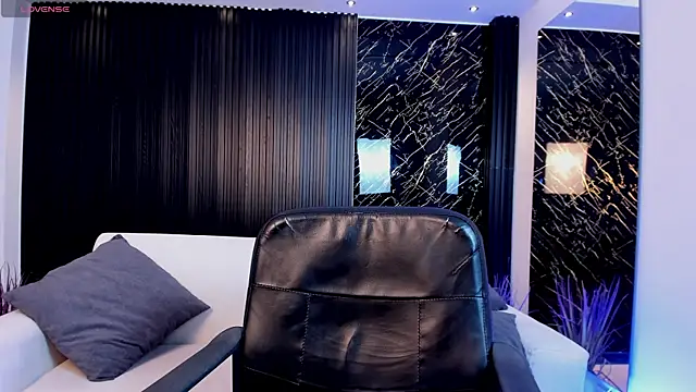 arianarousee webcam
