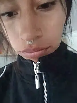 Pocahontas_Honey webcam