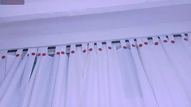 scarlet_boobs01 webcam