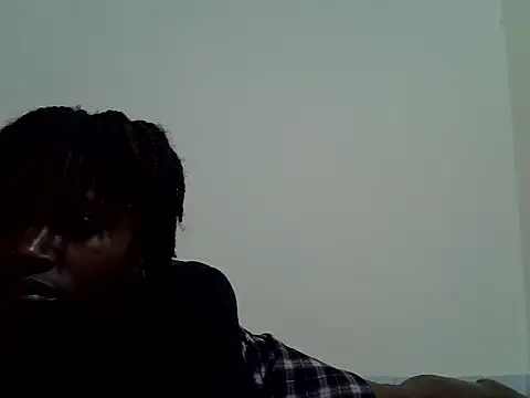 Pettite_ainah webcam
