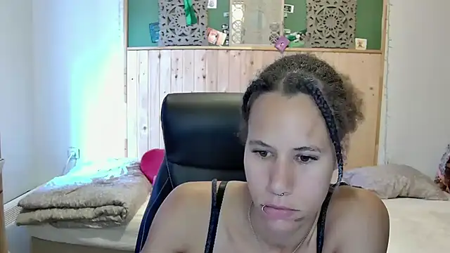 AaliyahHarris live cam on StripChat