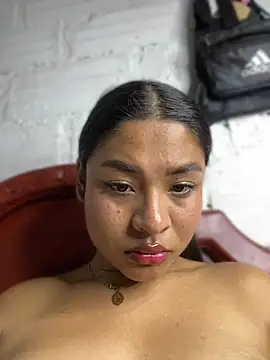 Romie_rous live cam on StripChat