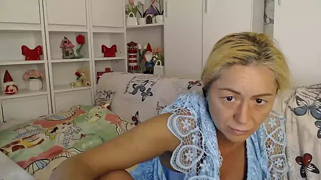 _karolynesyera_ webcam