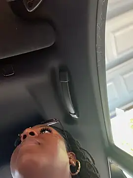 GirthGoddessCoco webcam