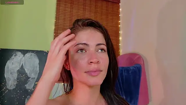 Emma__Blanco live cam on StripChat