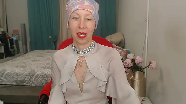 LuxuryNika webcam