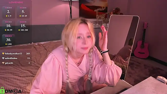 kikipeach webcam