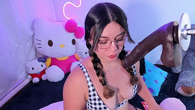 CassieBigass_ live cam on StripChat