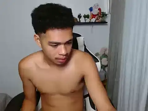 curlyasian_njxx webcam