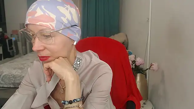 LuxuryNika webcam