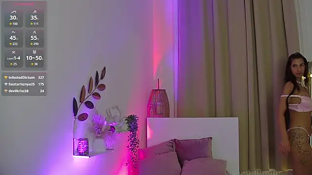 DianaMoonnn webcam