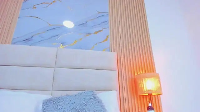 Mia_Malkovaa_