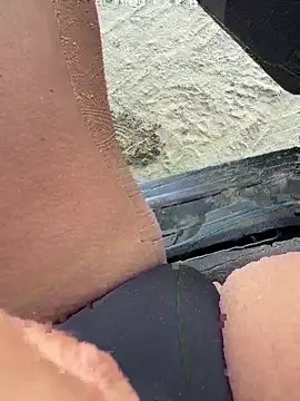 elizabethenglishrosey live sex cam
