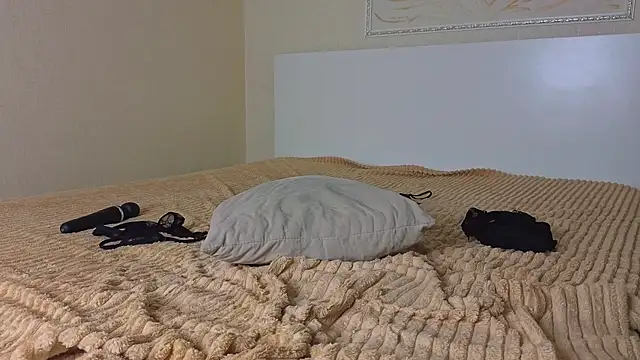 LitellyBella webcam
