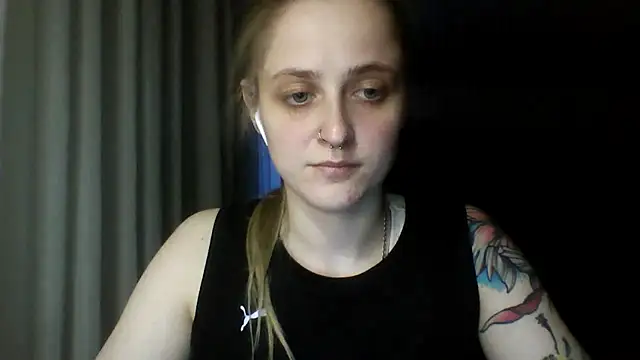 LeaWetGirl webcam