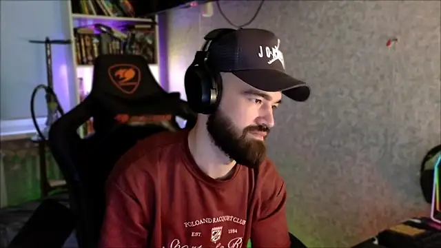 _Serious_Man webcam