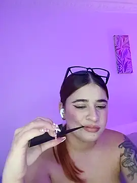 martina_connor1 live cam on StripChat
