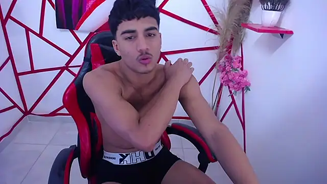 oliver-parker live cam on StripChat