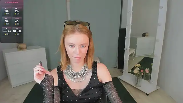 Salme_Sweet live cam on StripChat