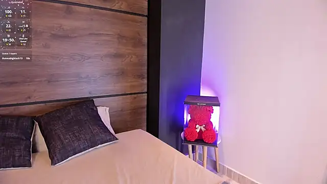 Leamonroe__ webcam