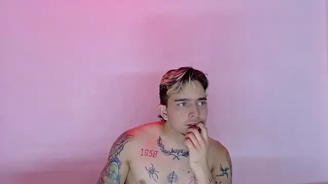 AliceandMax webcam