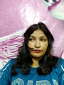 Priyaa_1433 webcam