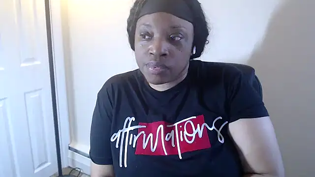 Sexymona1218 webcam