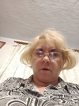 Elena_Beautiful784 webcam