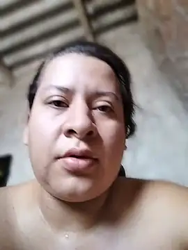 luunaa_milk webcam