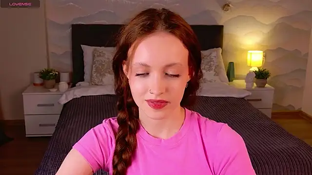 SallyPinkman webcam