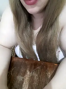 Madam_bezzzoul webcam