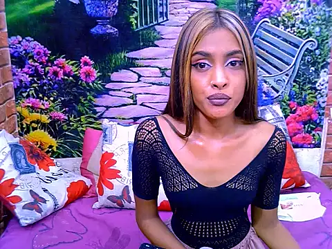 IndianPretty14u2Luv webcam