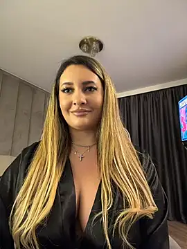 YaaraCollins webcam