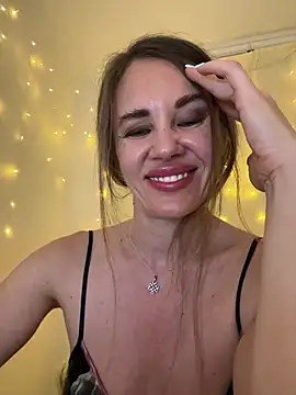 LucieMack webcam