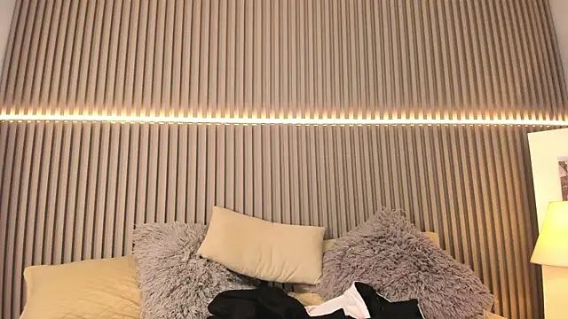 Victoria_Rosee webcam