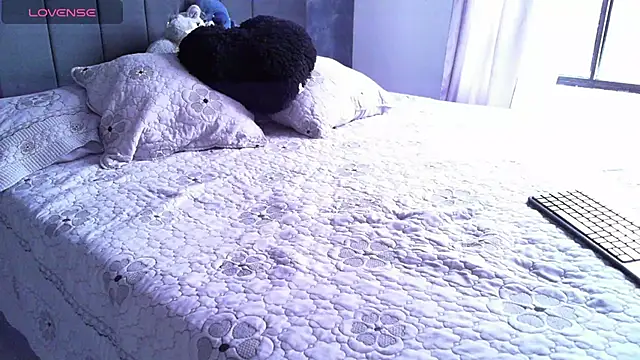 Sweet-Angie live cam on StripChat