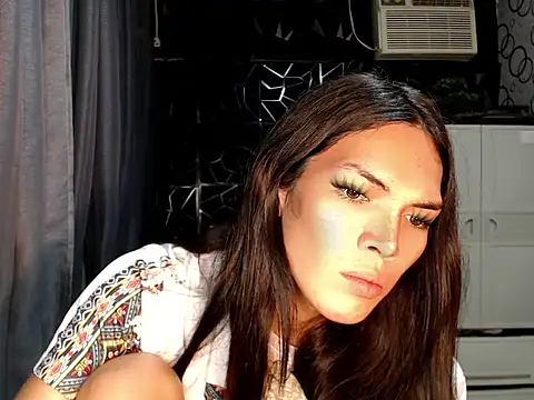 GORGEOUS_CARMEE webcam