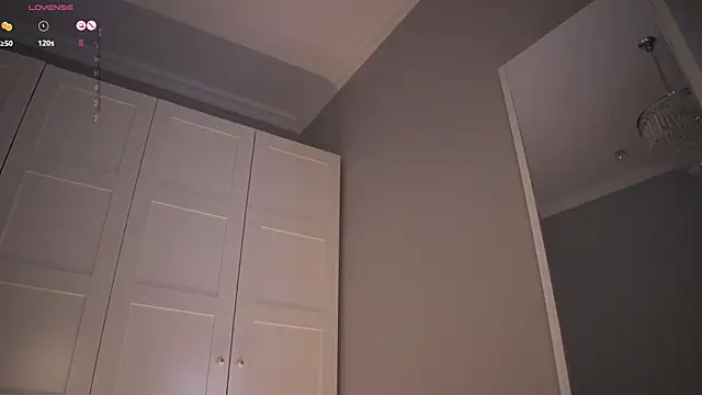 -JuicyMolly- Live Web Cam Show