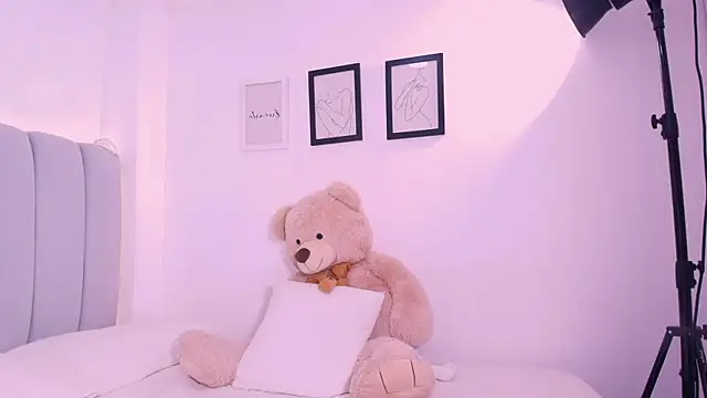 DannaHyde Live Web Cam Show
