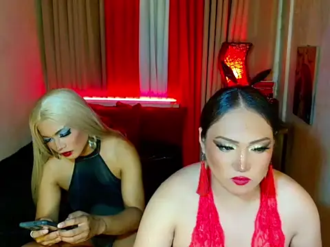 Phenomenal_Shemale webcam