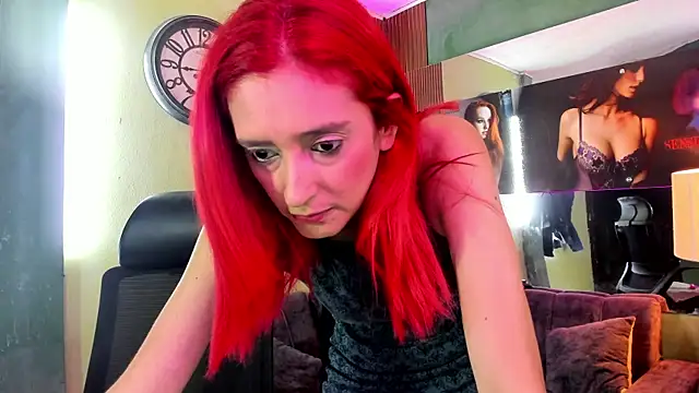 Ruby_Your_Milf webcam